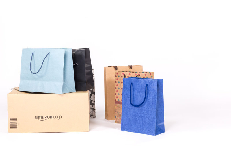 ネット通販で買った商品(ネットショッピング)の無料の写真素材